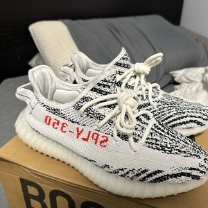 Yeezy Zebra 350 v2 Size 8 Men’s